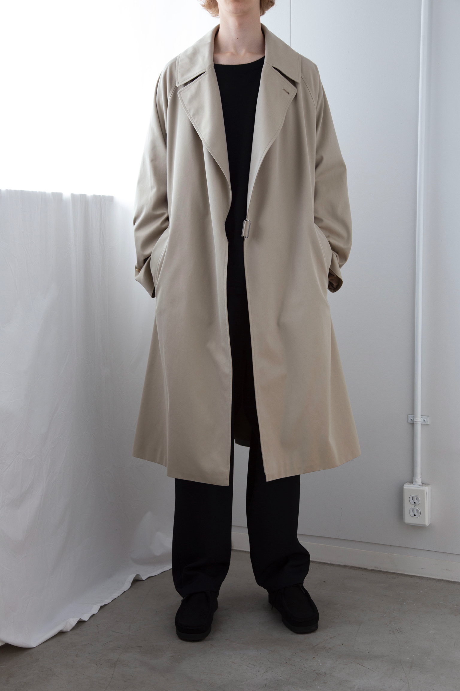 COMOLI “COTTON GABERDINE TIELOCKEN COAT” | MAIDENS SHOP